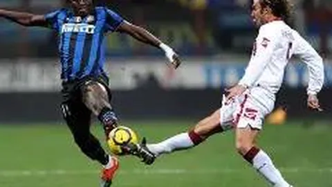 郭麒麟弟弟6岁自拍萌态十足，酷似迷你版哥哥